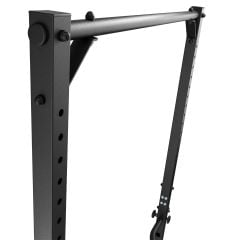 Gros plan sur la barre de traction du Half Rack