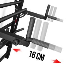 Dettaglio impugnature regolabili della spalliera svedese con barra per trazioni/dip station, estensibili di 16 cm