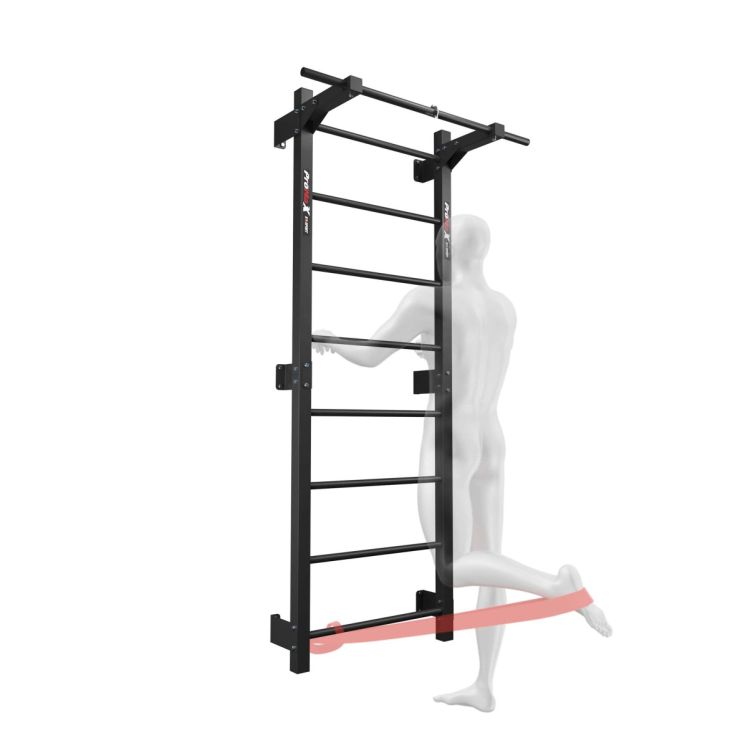 Spalliera fitness in acciaio con barra per trazioni, esempio di utilizzo per esercizi di gambe e coordinazione