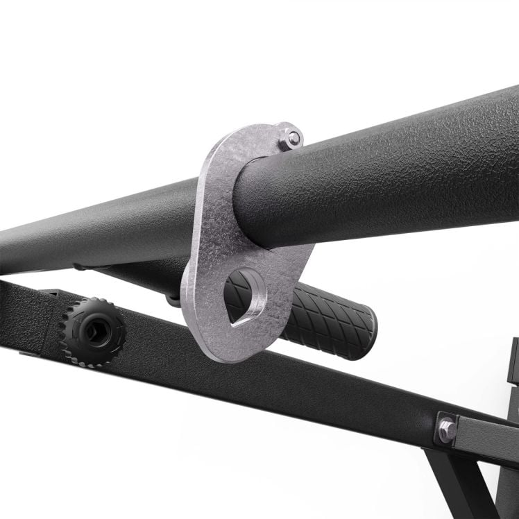 Detail van centrale ophangoog aan optrekstang voor bokszak of accessoires