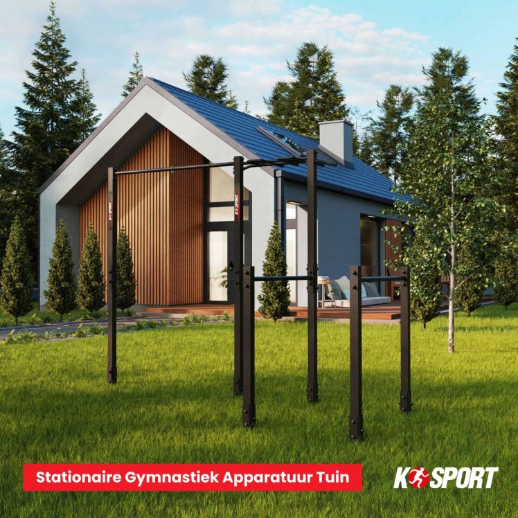 Outdoor rek met optrekstang en monkey bar in de tuin van een moderne woning, voorbeeld van gebruik buitenshuis