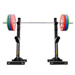 Haltersteunen met halterstang en gewichtsschijven – robuust homegym krachttrainingssysteem