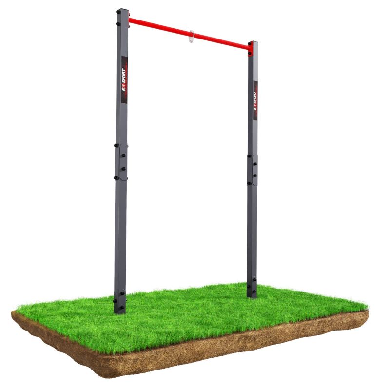 Outdoor Klimmzugstange von K-Sport mit roter Pull-up-Stange auf Grasuntergrund