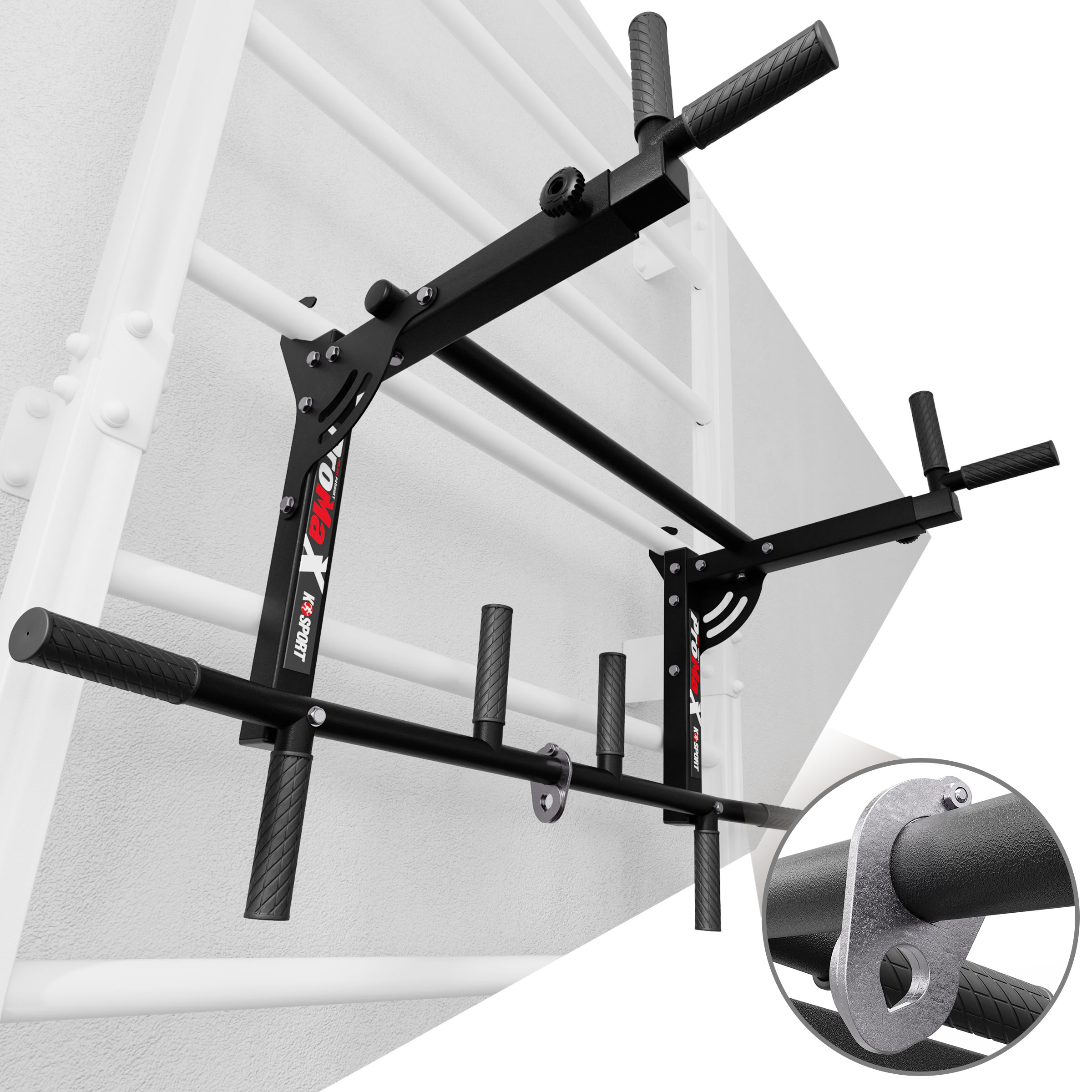 Station de traction et dips 2-en-1 pour espalier avec vue détaillée du support de sac de boxe sur la barre de traction