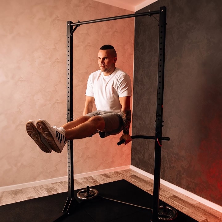 Exercice L-Sit aux barres de dips