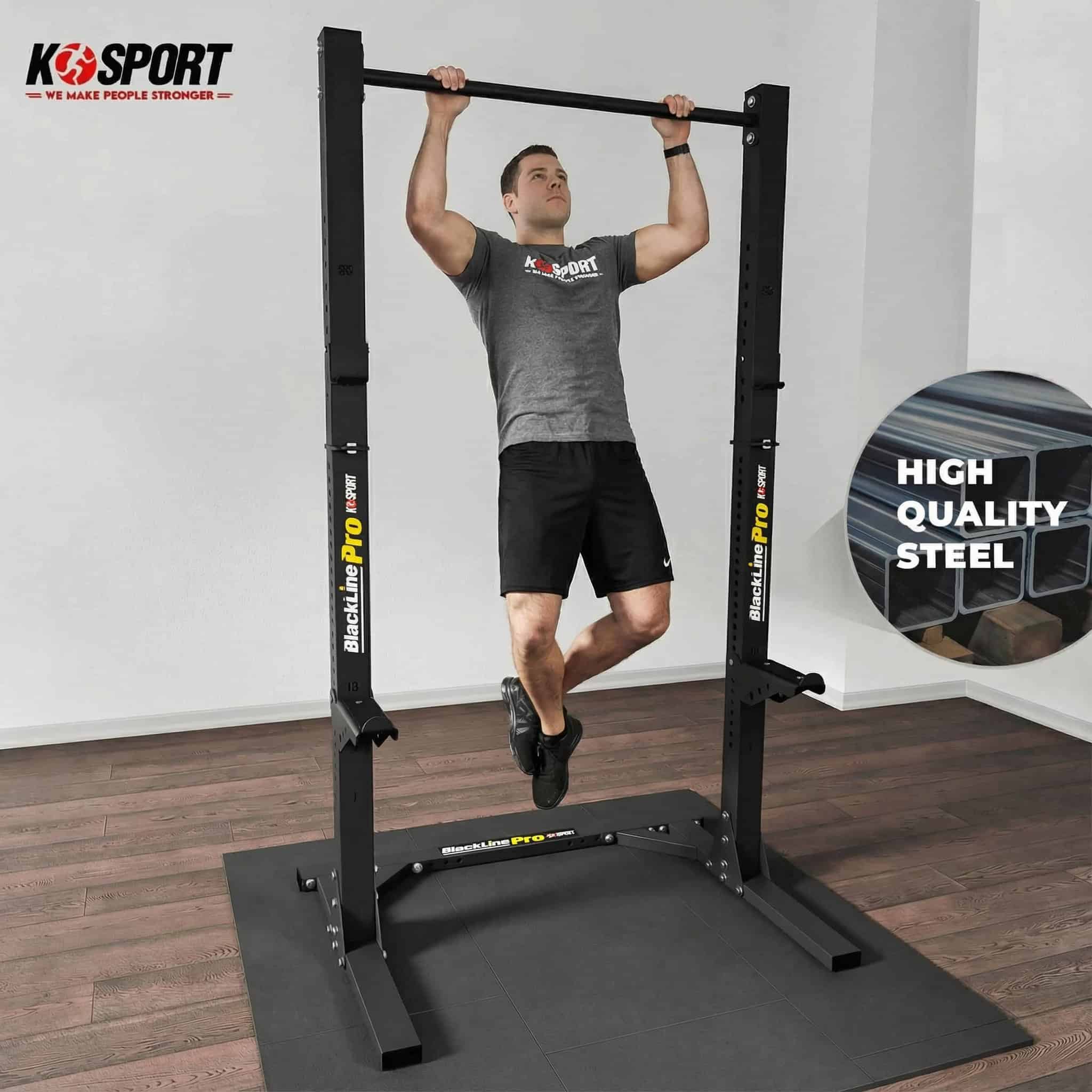 Athlète réalisant des tractions sur le rack de squat Blackline Pro en acier haute qualité